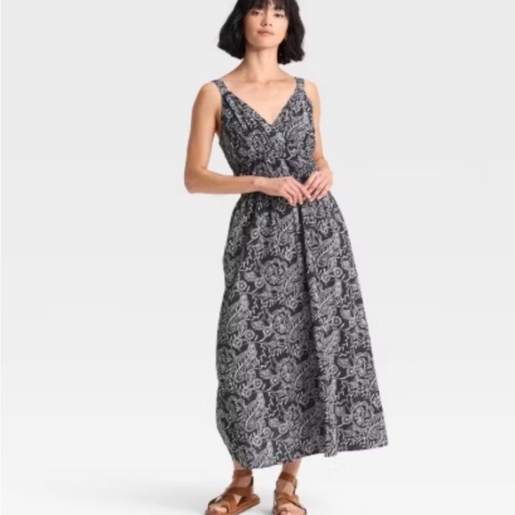 Universal Thread Dresses & Skirts - Pullover Maxi Sun Dress with Cutout Back by Universal Thread
